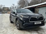 Toyota Highlander 2024 года за 27 000 000 тг. в Уральск