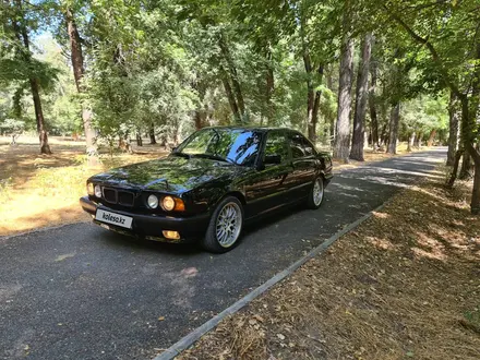 BMW 540 1995 года за 8 000 000 тг. в Алматы