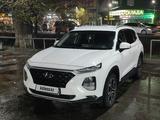 Hyundai Santa Fe 2019 годаfor13 100 000 тг. в Алматы