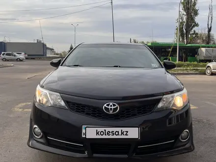 Toyota Camry 2014 года за 9 000 000 тг. в Алматы – фото 2