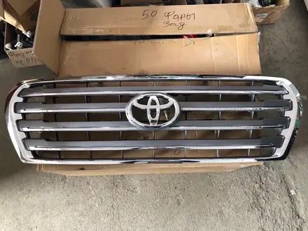 Решетка радиатора Toyota LC 200 дубликат за 65 000 тг. в Караганда