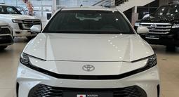 Toyota Camry Prestige 2025 года за 22 690 000 тг. в Астана – фото 2