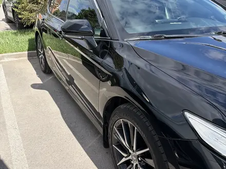 Toyota Camry 2021 года за 16 900 000 тг. в Астана – фото 7