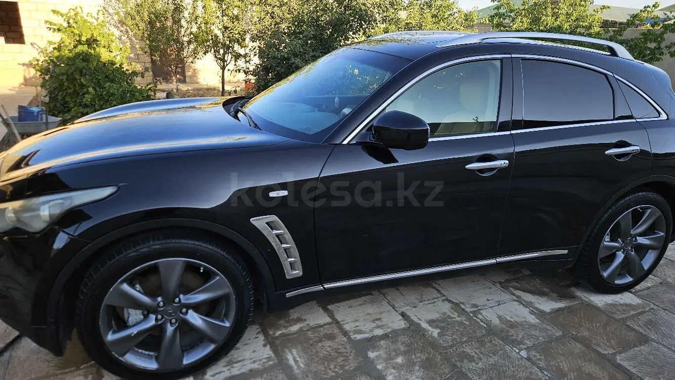 Infiniti FX37, 2011