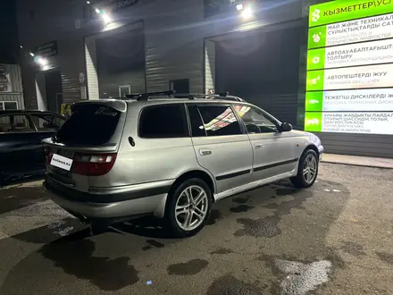 Toyota Caldina 1995 года за 2 500 000 тг. в Астана – фото 2