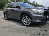 Toyota Highlander 2015 года за 15 000 000 тг. в Костанай – фото 2