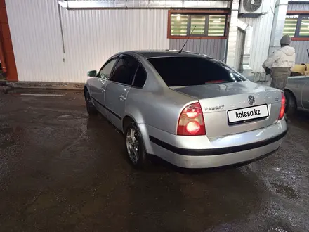 Volkswagen Passat 2001 года за 2 000 000 тг. в Алматы – фото 10