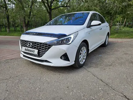 Hyundai Accent 2021 года за 8 600 000 тг. в Караганда – фото 3