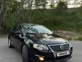 Volkswagen Passat 2010 года за 3 500 000 тг. в Алматы – фото 2