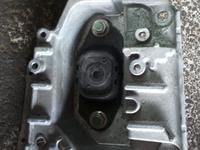 Подушка двигателя с кранштейном в сборе на Nissan Tiida за 25 000 тг. в Алматы