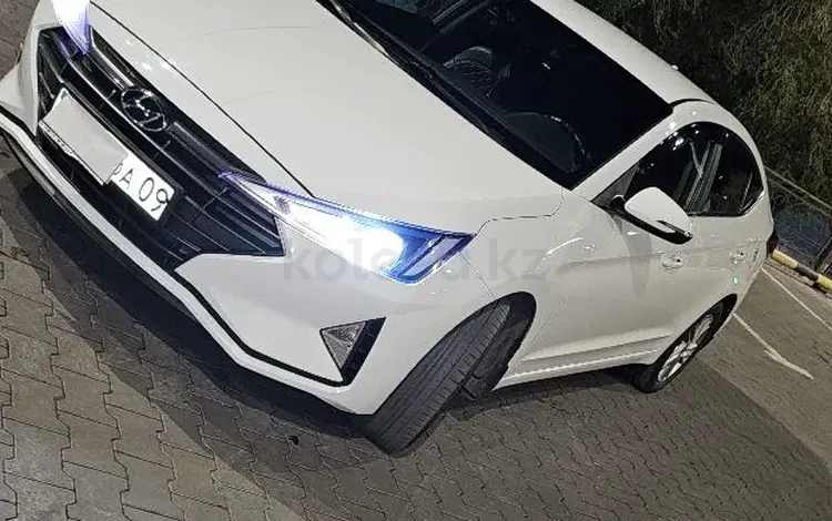 Hyundai Elantra 2020 годаүшін8 000 000 тг. в Караганда