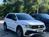 Volkswagen Tiguan 2021 года за 15 000 000 тг. в Уральск – фото 2