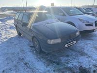 Volkswagen Passat 1993 годаfor1 400 000 тг. в Астана