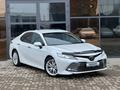 Toyota Camry 2018 года за 13 450 000 тг. в Уральск – фото 3