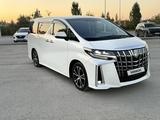 Toyota Alphard 2018 года за 26 500 000 тг. в Актобе – фото 4