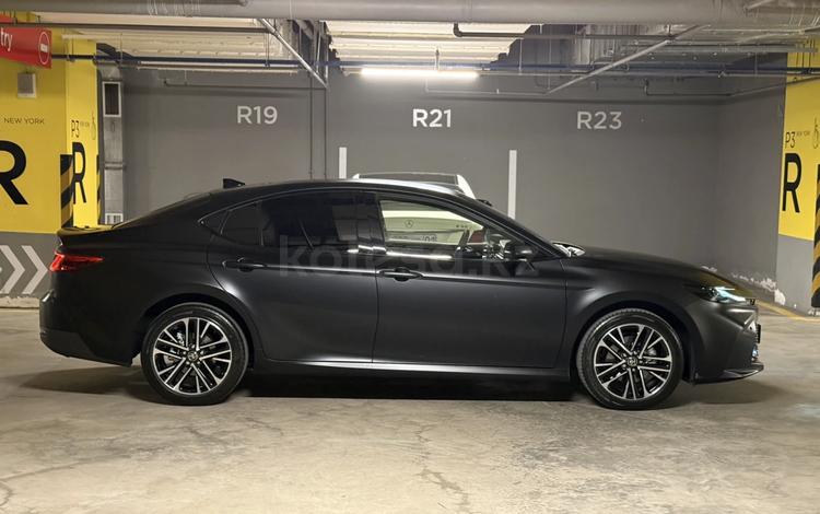 Toyota Camry — миниатюра 2