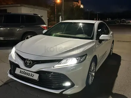 Toyota Camry 2018 года за 14 000 000 тг. в Павлодар – фото 3