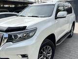 Toyota Land Cruiser Prado 2019 года за 19 350 000 тг. в Алматы – фото 4
