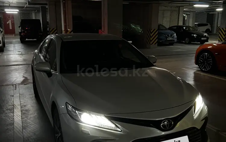 Toyota Camry 2023 года за 20 500 000 тг. в Алматы