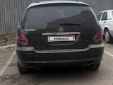 Mercedes-Benz R 500 2005 года за 4 000 000 тг. в Караганда – фото 2