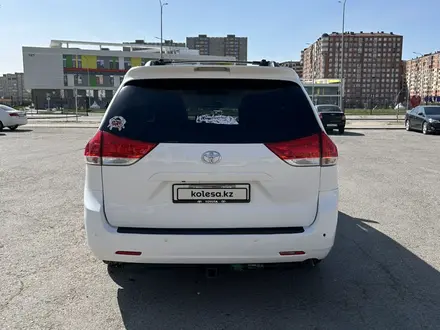 Toyota Sienna 2013 года за 9 300 000 тг. в Актау – фото 9