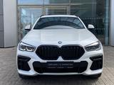 BMW X6 2022 года за 49 000 000 тг. в Астана – фото 2