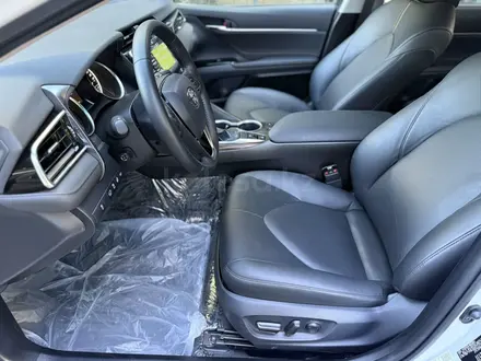 Toyota Camry 2019 года за 20 000 000 тг. в Шымкент – фото 17