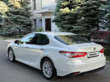 Toyota Camry 2019 года за 20 000 000 тг. в Шымкент – фото 5