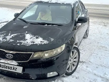 Kia Cerato 2011 года за 4 000 000 тг. в Атырау – фото 8