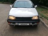 Volkswagen Golf 1993 годаfor850 000 тг. в Астана