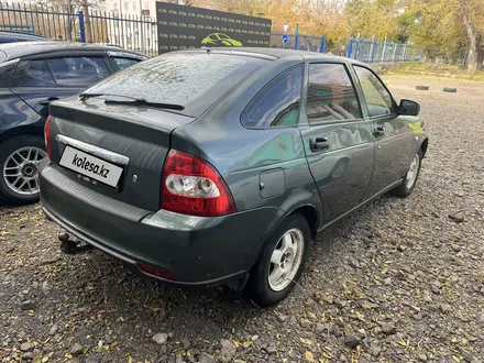 ВАЗ (Lada) Priora 2172 2010 года за 800 000 тг. в Караганда – фото 2