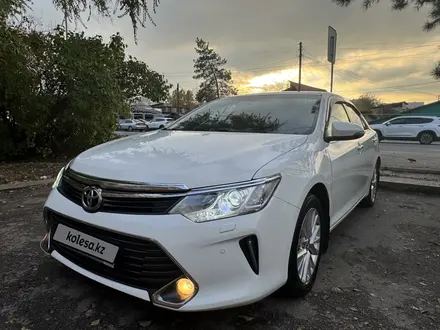 Toyota Camry 2014 года за 11 300 000 тг. в Алматы – фото 2