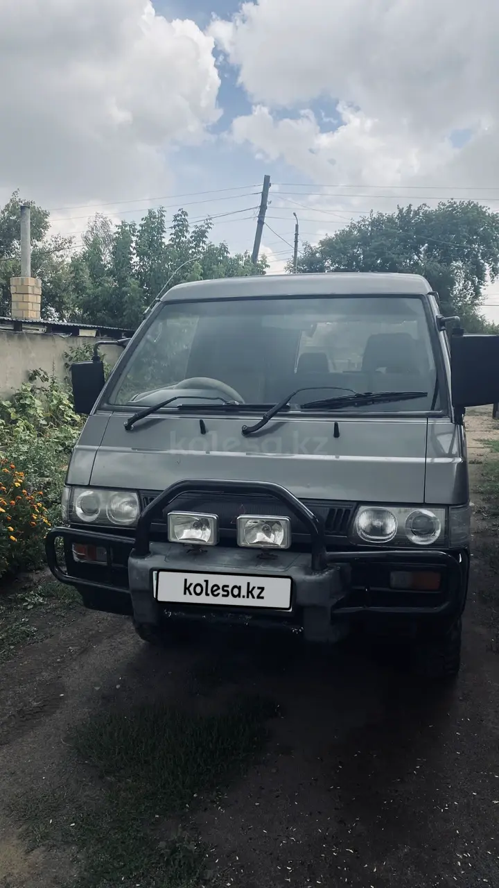 Mitsubishi Delica, 1994