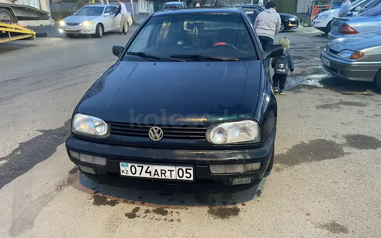 Volkswagen Golf 1998 годаүшін2 100 000 тг. в Алматы