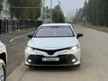 Toyota Camry 2020 года за 12 700 000 тг. в Актобе – фото 7