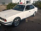 BMW 525 1989 года за 1 200 000 тг. в Астана – фото 2