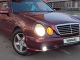 Mercedes-Benz E 200 1997 года за 2 600 000 тг. в Кокшетау – фото 2