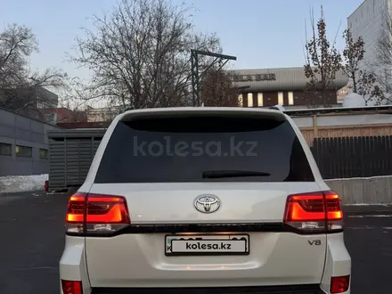 Toyota Land Cruiser 2017 года за 32 000 000 тг. в Алматы – фото 5