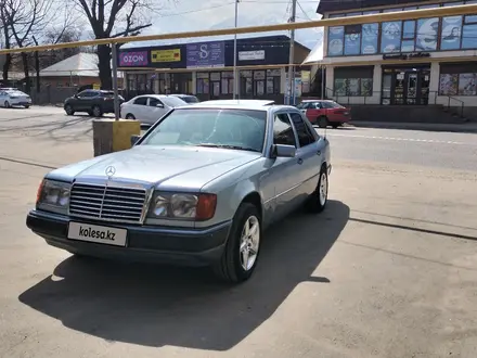 Mercedes-Benz E 260 1991 года за 1 450 000 тг. в Алматы – фото 8