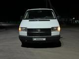 Volkswagen Transporter 1995 года за 2 850 000 тг. в Астана