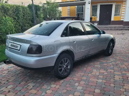 Audi A4 1996 года за 1 850 000 тг. в Алматы – фото 2