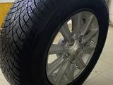 Шины с диском за 190 000 тг. в Жезказган