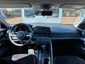 Hyundai Elantra 2022 года за 9 975 000 тг. в Уральск – фото 11