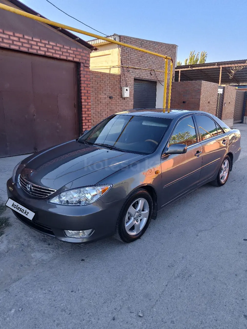 Toyota Camry, 2004