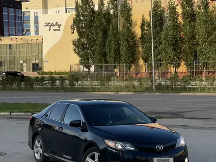 Toyota Camry 2014 года за 5 950 000 тг. в Актобе – фото 2