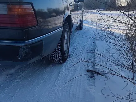 Mercedes-Benz E 200 1991 года за 950 000 тг. в Караганда – фото 4