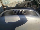 Капот решетка audi a6 за 550 тг. в Алматы – фото 2