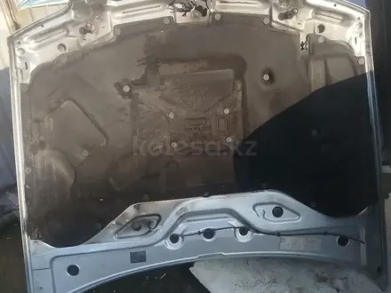 Капот решетка audi a6 за 60 000 тг. в Алматы – фото 3