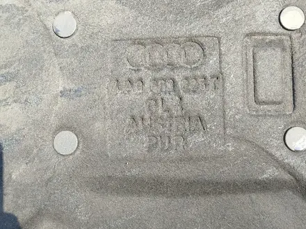 Капот решетка audi a6 за 60 000 тг. в Алматы – фото 5