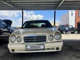 Mercedes-Benz E 220 1996 годаүшін2 050 000 тг. в Жезказган – фото 2